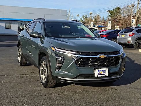 New 2026 Chevrolet Trax LT image 7