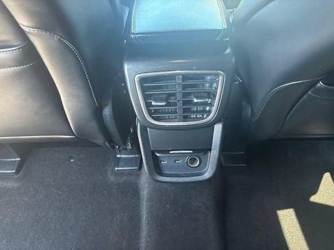 Used 2019 Lincoln Nautilus Select AWD/4WD image 25