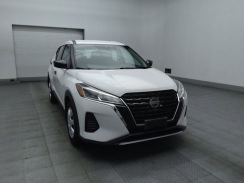 Used 2021 Nissan Kicks S FWD image 13