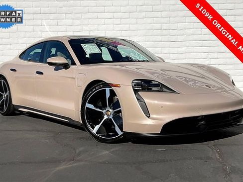 Used 2022 Porsche Taycan image 12