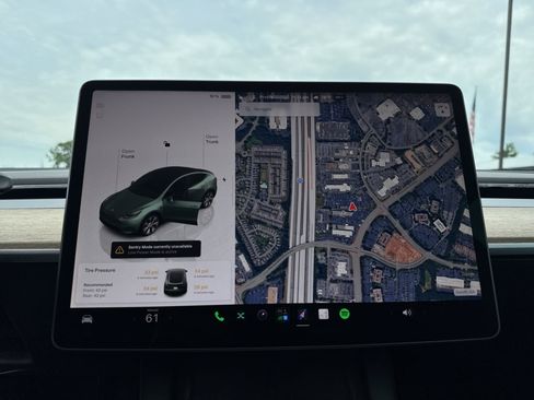 Used 2022 Tesla Model Y Long Range AWD/4WD image 22