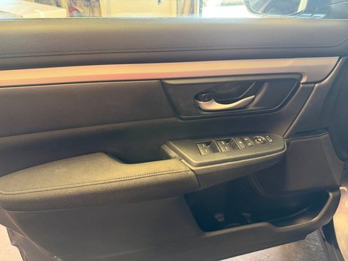 Used 2018 Honda CR-V LX image 36