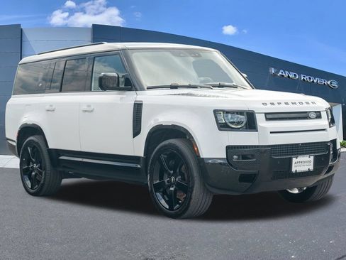Used 2024 Land Rover Defender 130 X-Dynamic SE AWD/4WD image 3