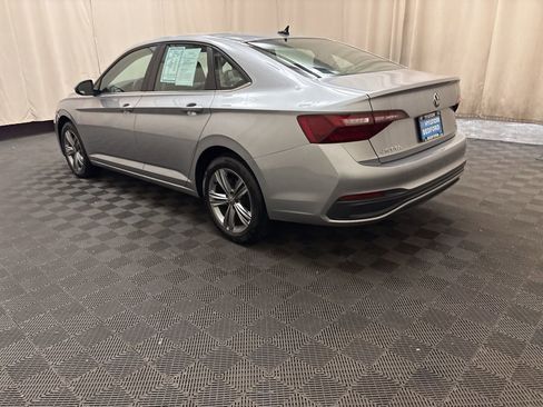 Used 2024 Volkswagen Jetta SE image 7