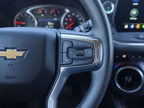 Used 2025 Chevrolet Blazer LT AWD/4WD image 35