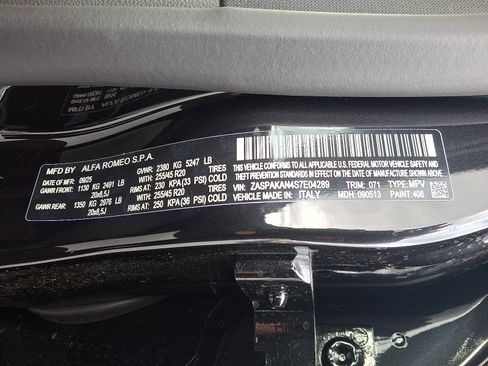 New 2025 Alfa Romeo Stelvio Sprint image 13