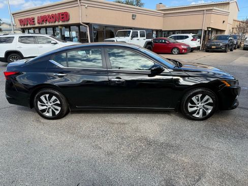 Used 2022 Nissan Altima 2.5 S image 4