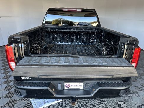 Used 2022 GMC Sierra 1500 Elevation w/ LPO, Elevation Black Package image 30