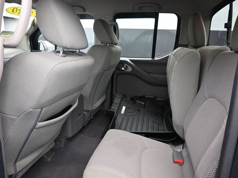 Used 2020 Nissan Frontier SV w/ Midnight Edition Floor Mats image 25