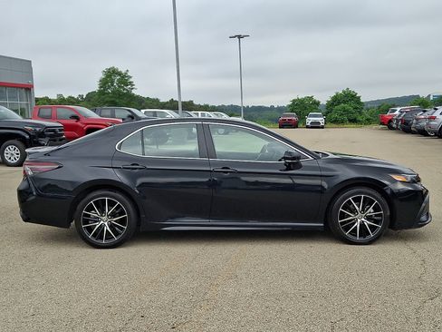 Used 2024 Toyota Camry SE FWD image 7