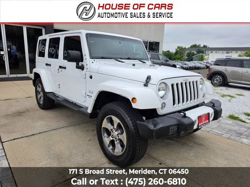 Used 2016 Jeep Wrangler Unlimited Sahara w/ Dual Top Group AWD/4WD image 2