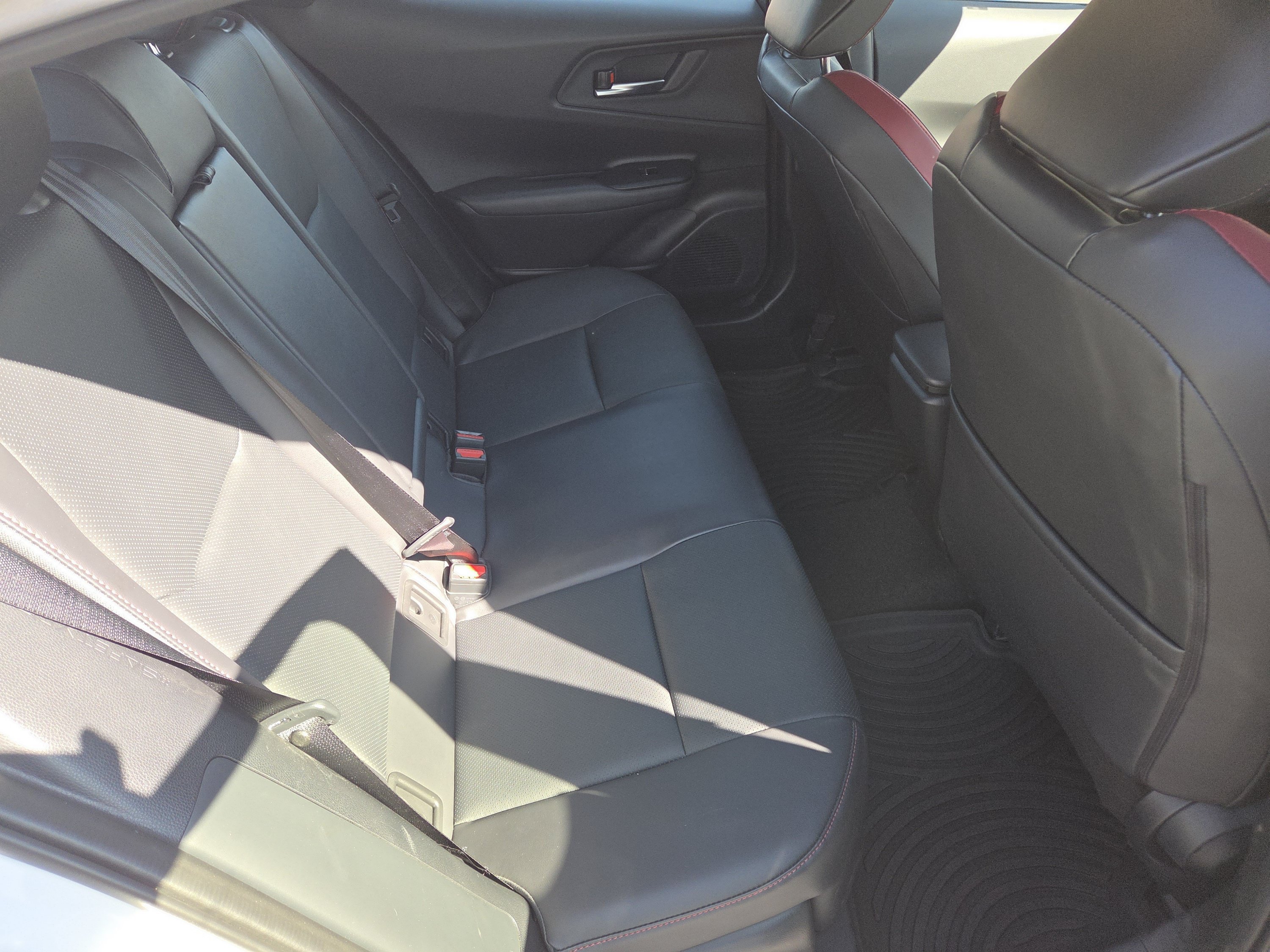 Certified 2026 Toyota Prius Plug-In Hybrid FWD image 28
