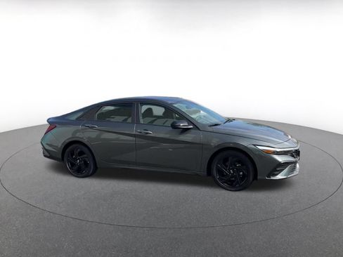 Used 2026 Hyundai Elantra Sport FWD image 2