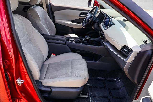 Used 2025 Nissan Rogue SV AWD/4WD image 25