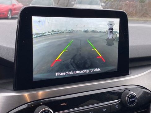 Used 2022 Ford Escape Titanium image 11