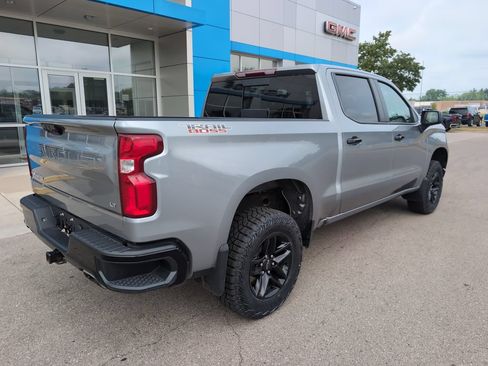 Used 2024 Chevrolet Silverado 1500 LT Trail Boss w/ Convenience Package II AWD/4WD image 8