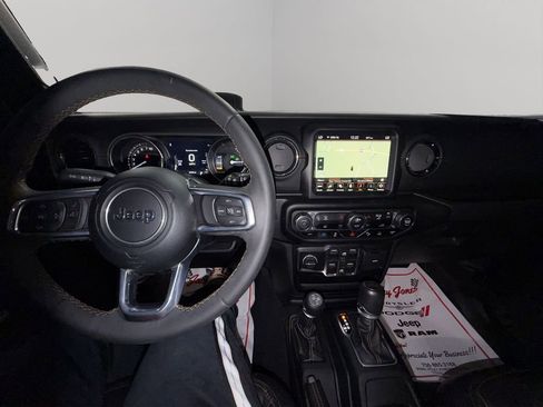 Used 2023 Jeep Wrangler Unlimited Sahara AWD/4WD image 20