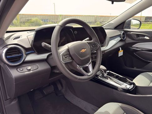 New 2026 Chevrolet Trax LT FWD image 19