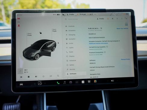Used 2018 Tesla Model 3 Long Range image 12