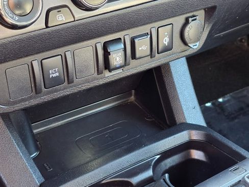 Used 2023 Toyota Tacoma TRD Off-Road w/ Black Out Package (TMS) image 30