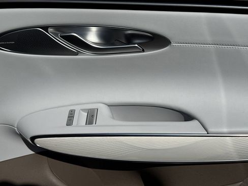New 2026 Genesis GV70 2.5T Advanced AWD/4WD image 16