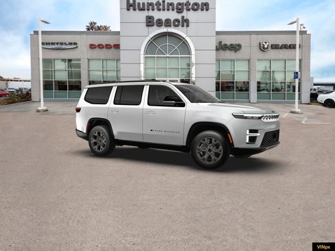 New 2026 Jeep Grand Wagoneer Limited w/ Premium Group II image 10