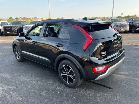 Used 2023 Kia Niro LX FWD image 10