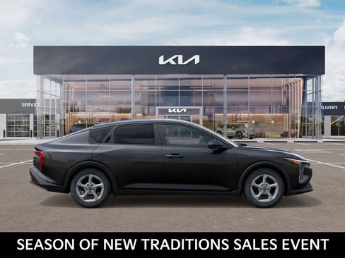 New 2025 Kia K4 LXS image 7