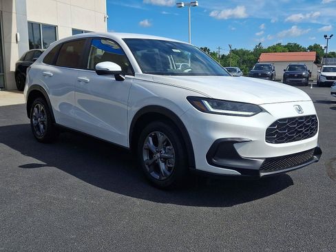New 2027 Honda HR-V LX image 2