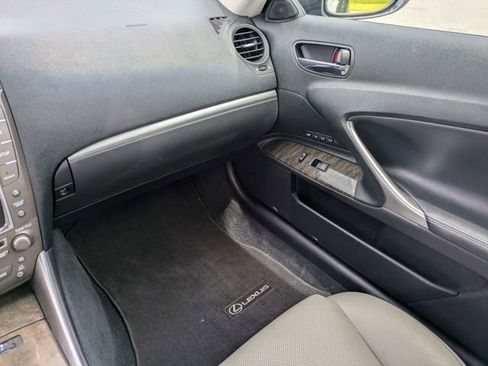 Used 2011 Lexus IS 350C w/ Luxury Pkg RWD image 22