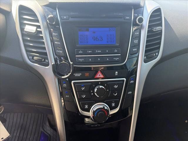 Used 2017 Hyundai Elantra GT FWD image 13
