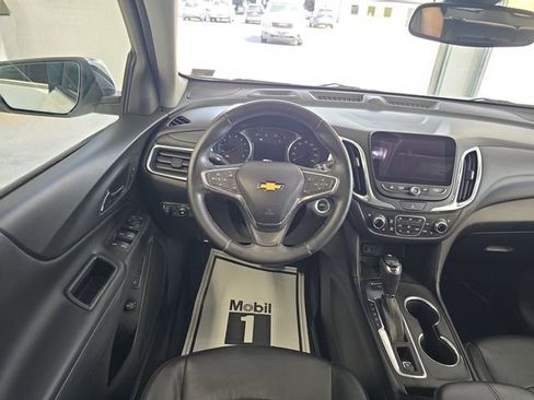Used 2018 Chevrolet Equinox Premier image 12