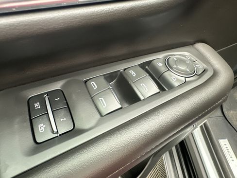 Certified 2023 Chevrolet Tahoe High Country AWD/4WD image 12