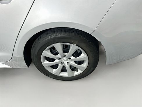 Used 2024 Toyota Corolla LE FWD image 11