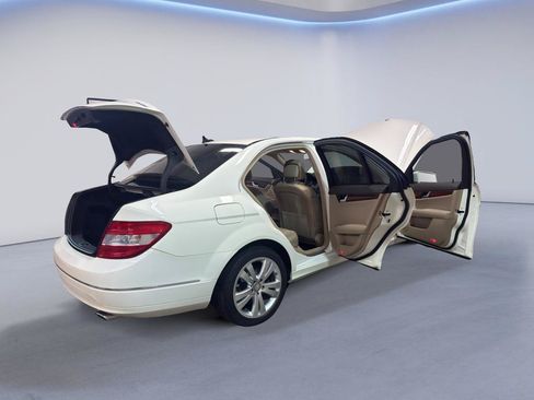 Used 2011 Mercedes-Benz C 300 4MATIC Sedan image 14