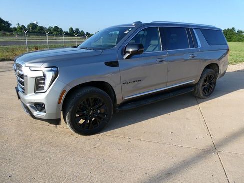 New 2026 GMC Yukon XL Elevation w/ Elevation Premium Package AWD/4WD image 7