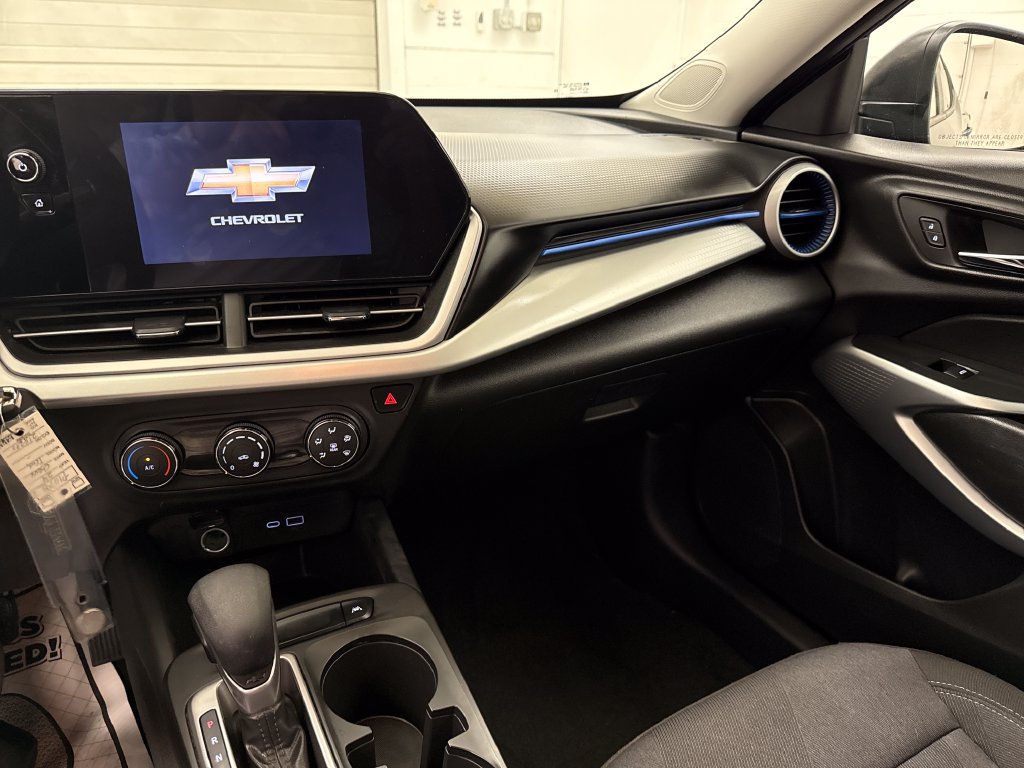 Used 2024 Chevrolet Trax LS FWD image 15