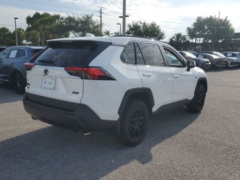 Used 2024 Toyota RAV4 XLE w/ Convenience Package FWD image 4