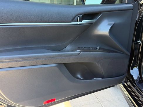Used 2024 Toyota Camry SE FWD image 18