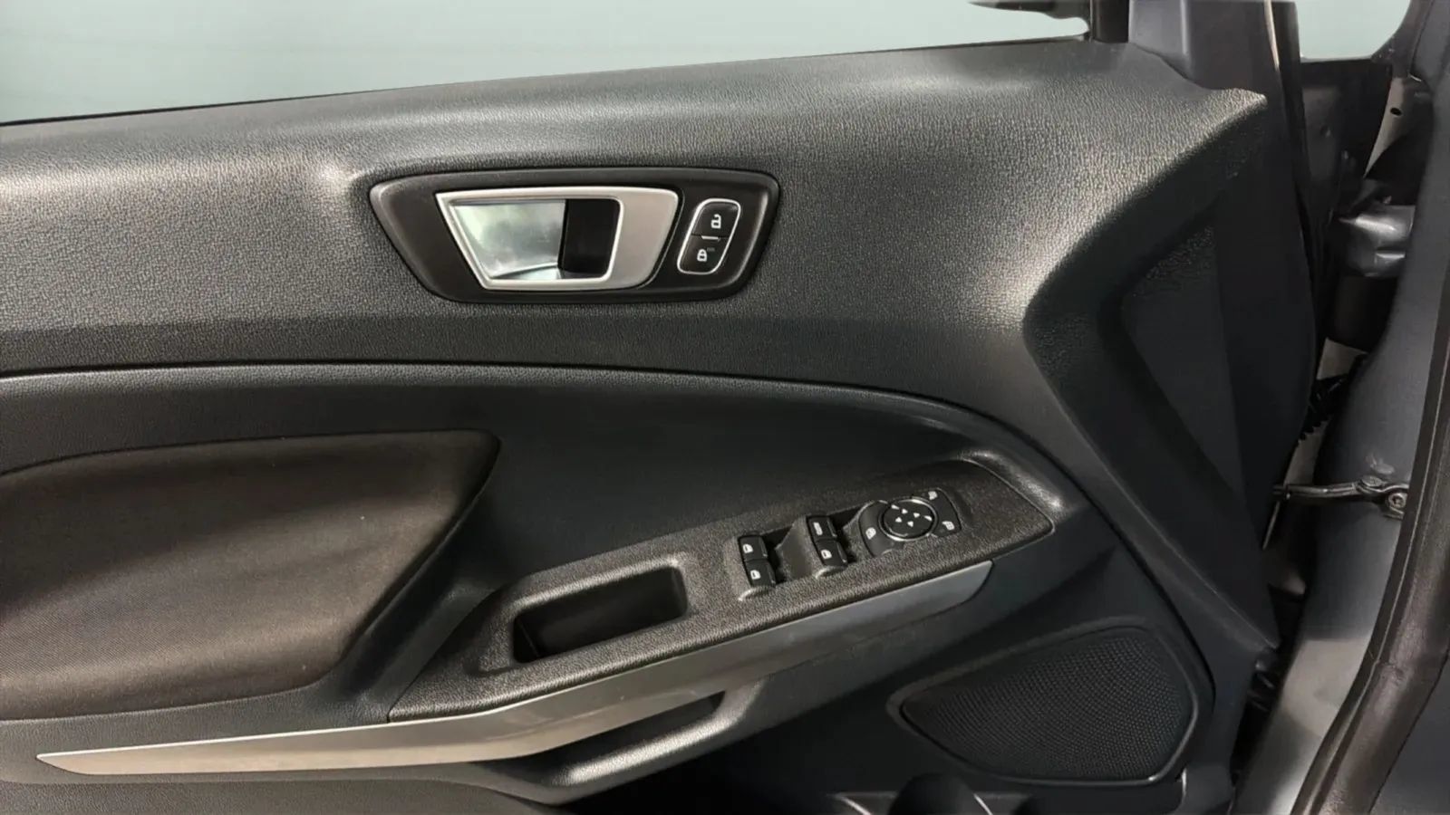 Used 2018 Ford EcoSport SE FWD image 18