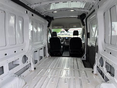 Used 2024 Ford Transit 250 148 Medium Roof RWD image 8