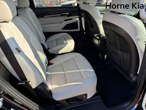 New 2025 Kia Telluride S image 14