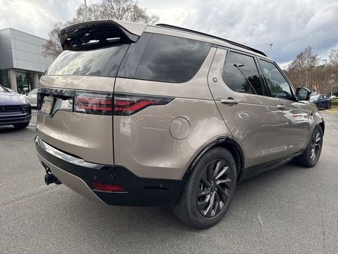 Used 2022 Land Rover Discovery S R-Dynamic image 5