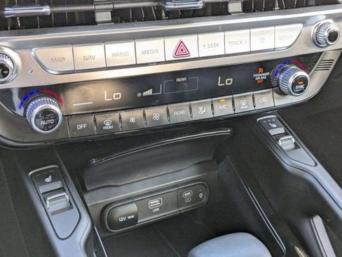 Used 2025 Kia Telluride S FWD image 22
