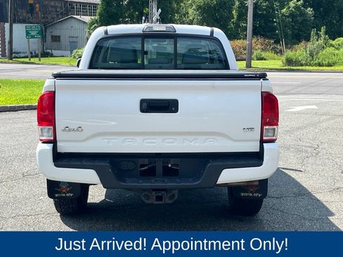 Used 2017 Toyota Tacoma SR w/ Tow Package AWD/4WD image 6