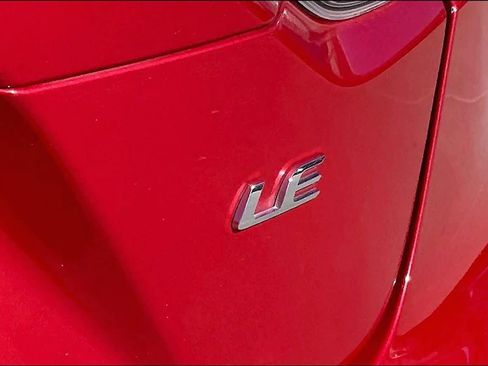 Used 2021 Toyota Corolla LE image 10