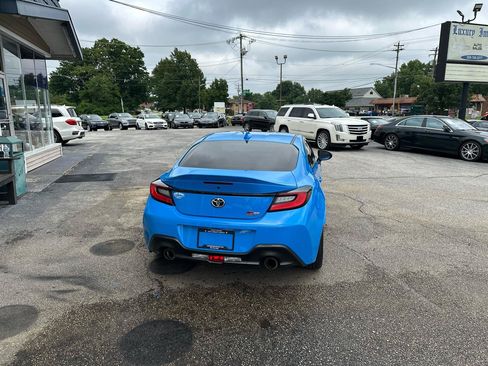 Used 2023 Toyota GR86 Premium w/ ALL Weather Mat Package (TMS) RWD image 5