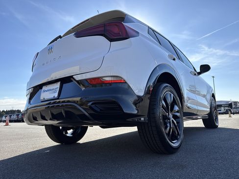 Used 2026 Buick Encore GX Sport Touring w/ Comfort Package image 10