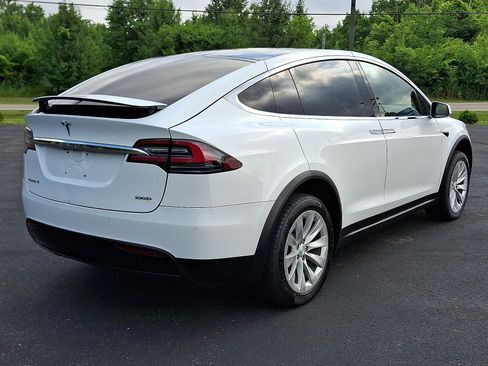 Used 2018 Tesla Model X 75D AWD/4WD image 25
