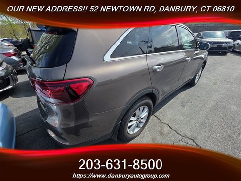 Used 2019 Kia Sorento LX image 19